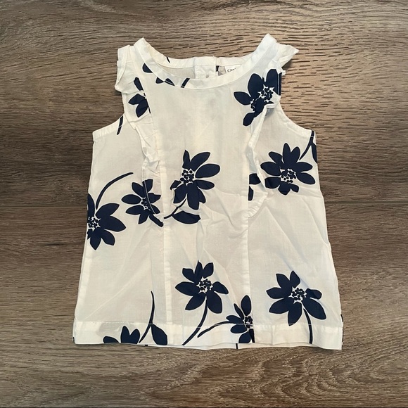 Lot of Carter’s Baby Girl Outfits + 2 Cardigans Sz 6M - Picture 3 of 9